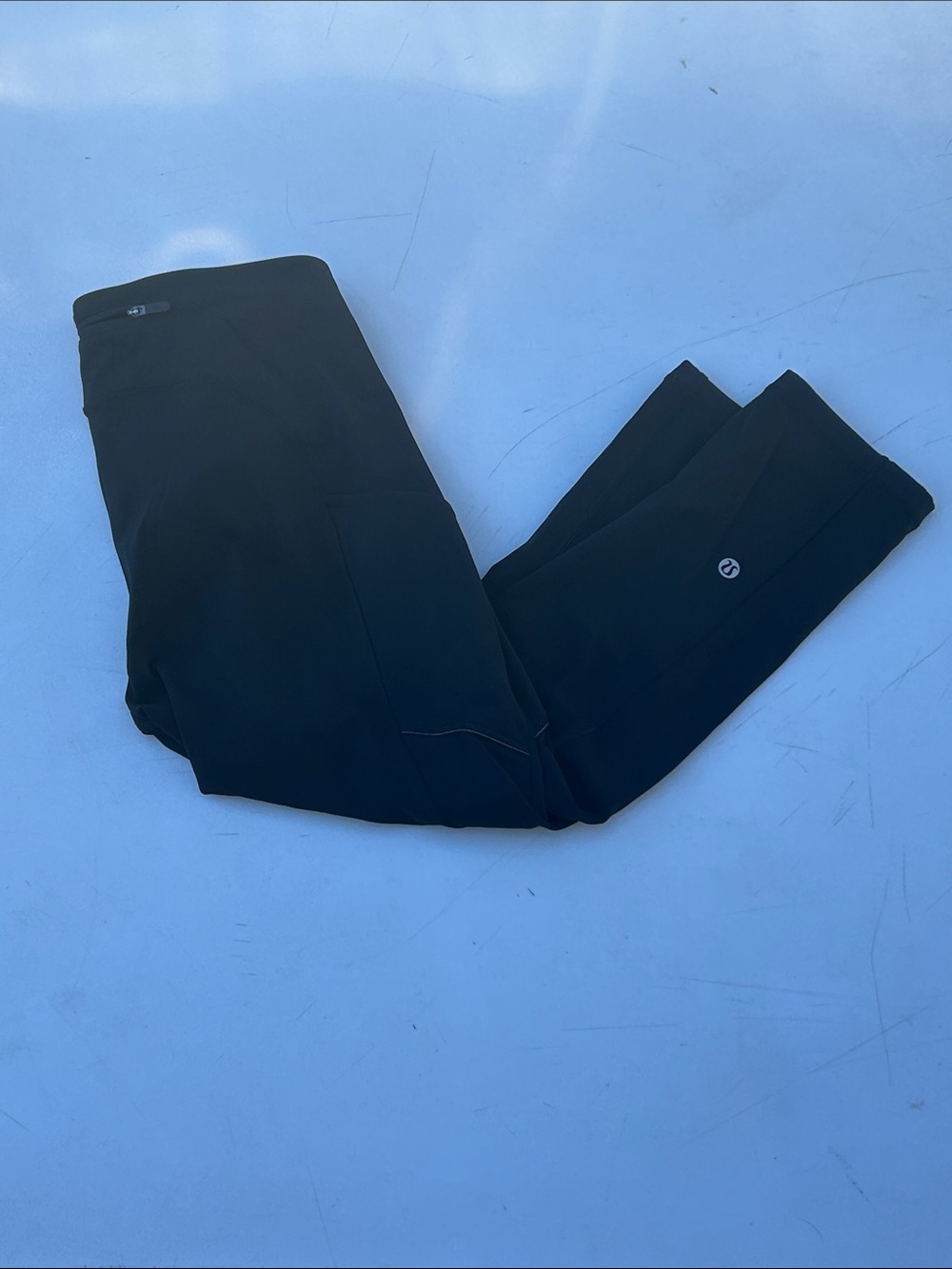 Lululemon Black Cropped Leggings Crop Pants Zipper Pocket Size 8